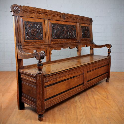 Carved Oak Settle.