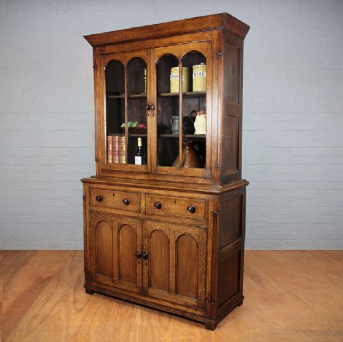 Early 19th.c. Oak Cwpwrdd Gwydr / Welsh Dresser