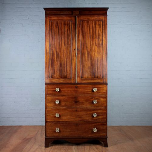 Early 19th.c. Mahogany Press Cupboard.