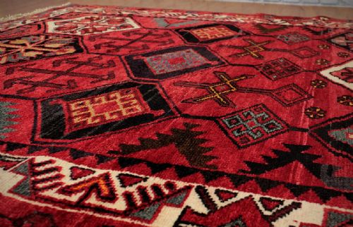 5' X 8' Vintage Persian Carpet C.1920.