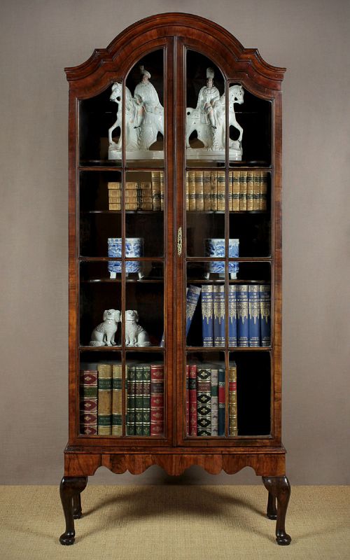 Queen Anne Walnut Display C.1920.