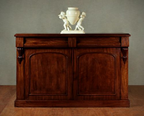 Late 19th.c. Mahogany Chiffonier C.1875.