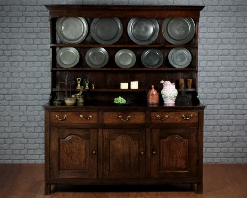 Small 18th.c. Welsh Dresser C.1760.