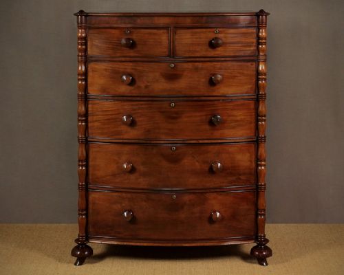 Mid 19th.c. Mahogany Bow Front Chest of Drawers C.1840.