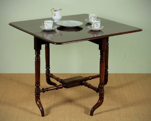Early 19th.c. Mahogany Sutherland Table C.1830.