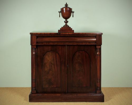 Mid 19th.c. Mahogany Chiffonier Side Cabinet C.1850.