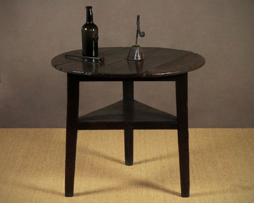 Late 18th Oak Cricket Table C.1790.