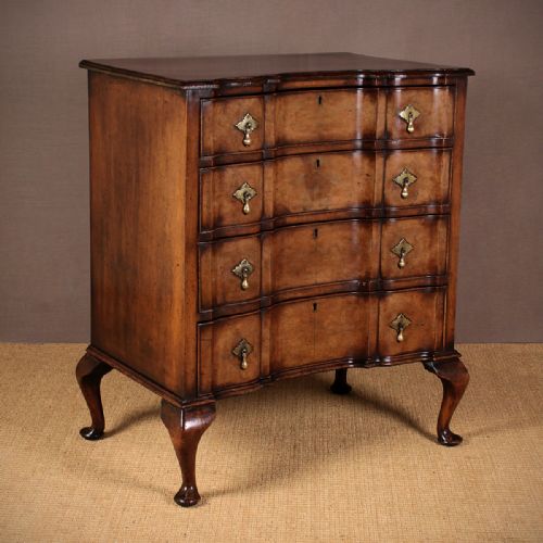 Queen Anne Style Chest of Drawers C.1930.