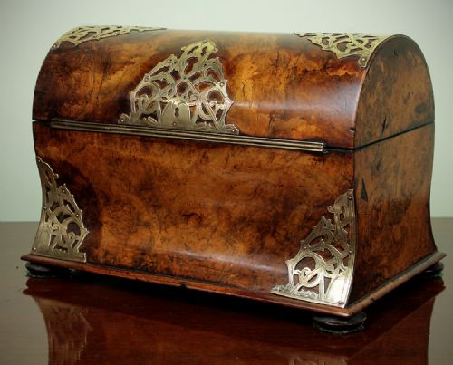 Walnut Tea Caddy C.1870.