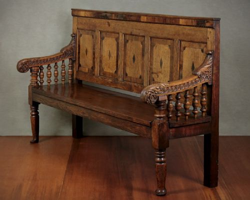 Mid 19th.c. Oak Hall Settle C.1860.
