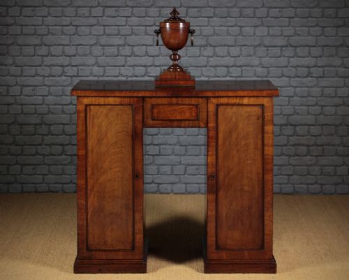 Early 19th.c. Mahogany Kneehole Sideboard C.1820.