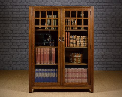 Arts & Crafts Oak Bookcase C.1920.