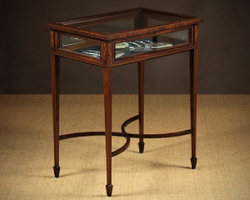 Display Top Table C.1905.