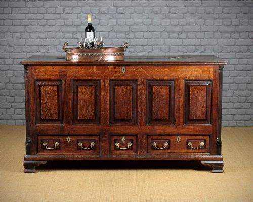 Late Georgian Oak Mule Chest C.1800.