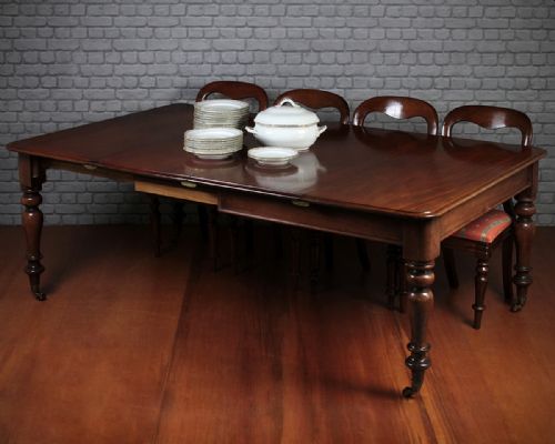 Extending Mahogany Dining Table C.1825.