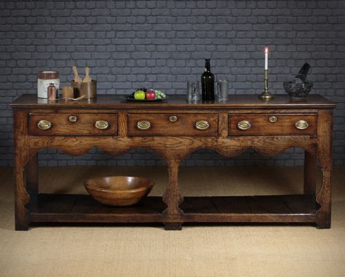 Eorgian Oak Welsh Potboard Dresser Base C.1780.