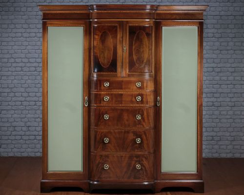 Large Edwardian Waring & Gillow Mahogany Wardrobe C.1905.