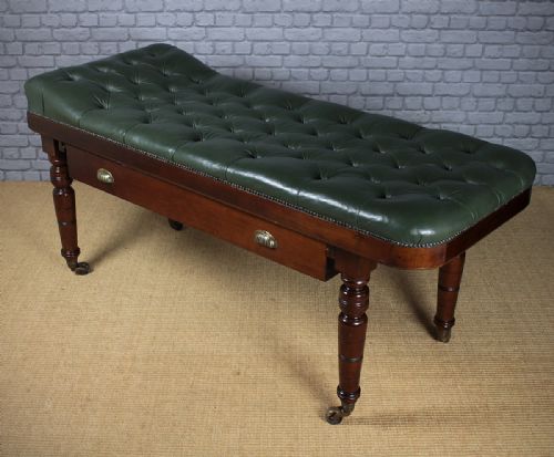 Mid 19th.c. Doctor’s Consultation Couch or Daybed C.1880.