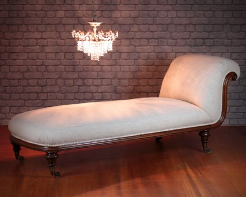 Mid 19th.c. Mahogany Chaise Longue C.1860.