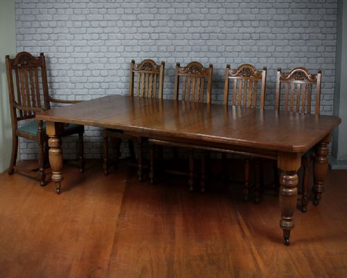 Late 19th.c. Oak Two Leaf Dining Table C.1890.