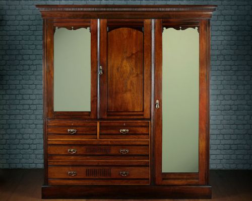 Edwardian Walnut Wardrobe C.1910.