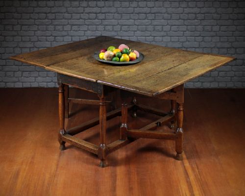 Late 18th.c. Oak Gateleg Dining Table C.1780.