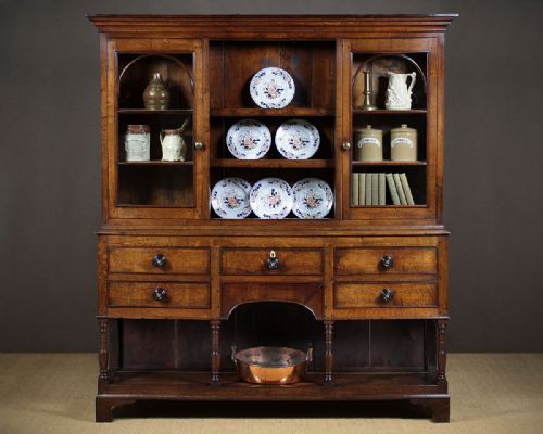 Early 19th.c. Oak Welsh Dresser C.1810.