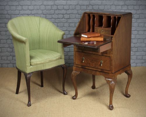 Small Queen Anne Style Bureau C.1930.