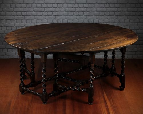 Very Large Mid 18th.c. Oak Gateleg Dining Table C.1760.