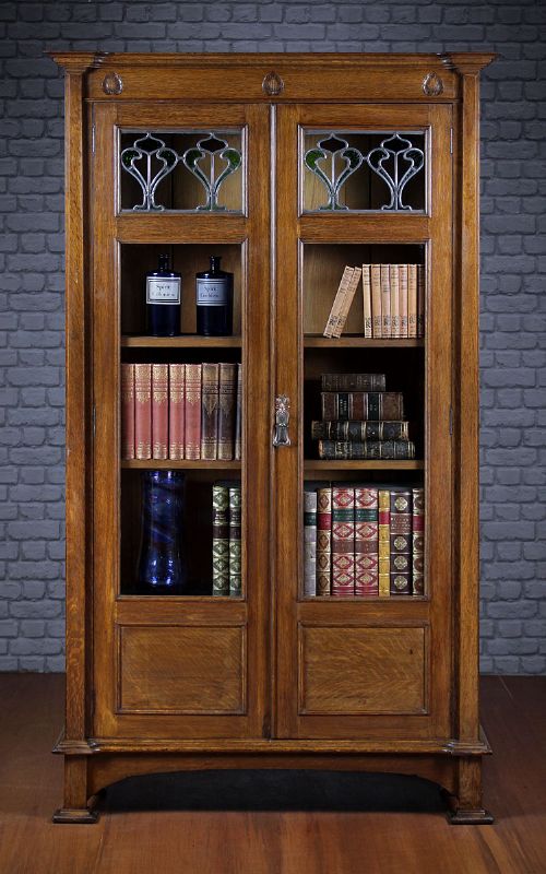 Edwardian Oak Arts & Crafts Style Bookcase C.1910.
