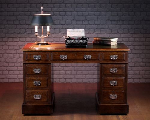 Edwardian Oak Pedestal Desk C.1910.