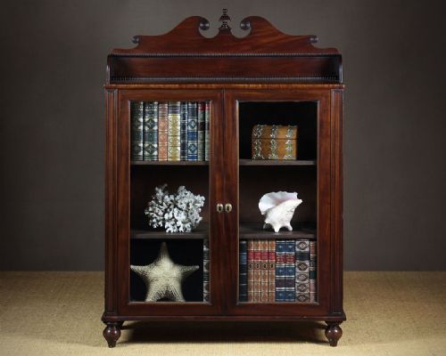 Early 19th.c. Mahogany Display Cabinet C.1820.