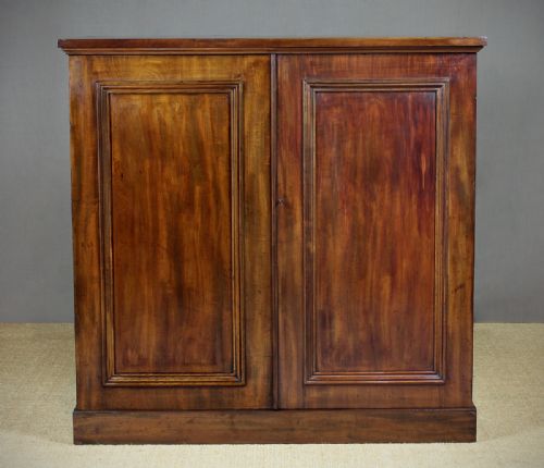 Mahogany Linen Press C.1880.