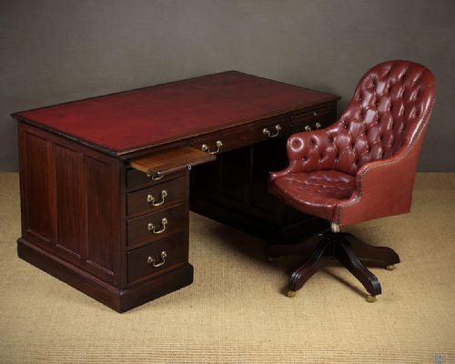 Large Mahogany Kneehole Desk C.1920.