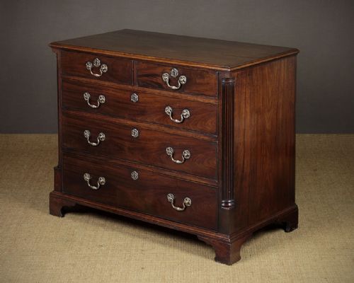 Small Georgian Chest of Drawers C.1780.