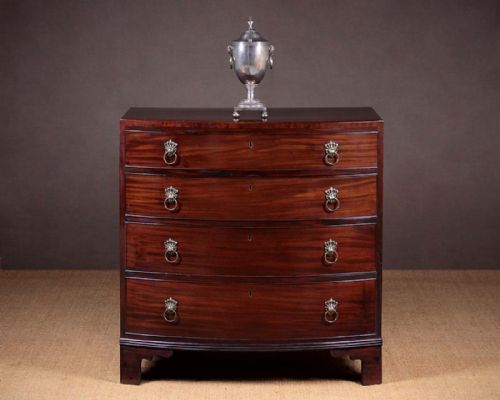 Small Bow Front Mahogany Chest of Drawers C.1820.
