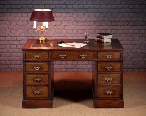 Oak Pedestal Desk by James Winter of London C.1880.