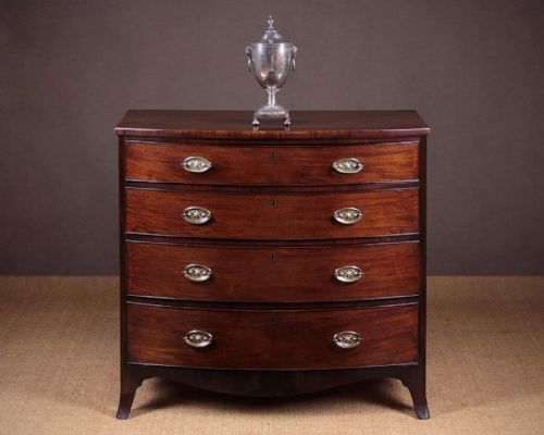 Mahogany Bow Front Chest of Drawers C.1820.
