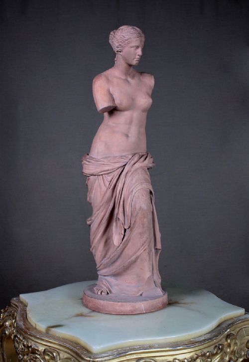 20th.c. French Terracotta Figure of the Venus De Milo C.1920