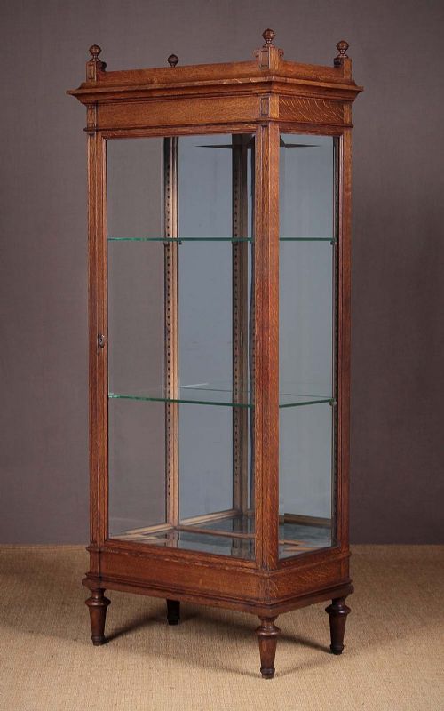 Quality Edwardian Era Oak Shop Vitrine Display Cabinet C.1905.