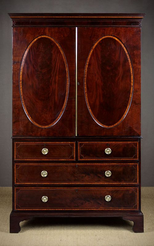 George III Sheraton Style Linen Press C.1800.