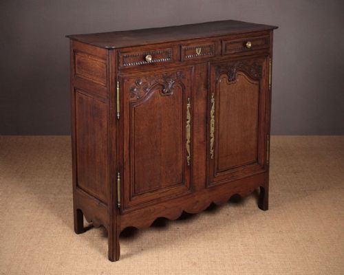 19th.c. French Oak Dresser Base C.1810.