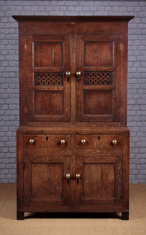 Georgian Welsh Oak ‘Cwpwrdd Bara Caws’ or Bread & Cheese Cupboard C.1810.