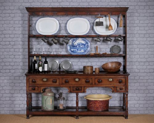 Early 19th.c. Oak Welsh Dresser C.1820.