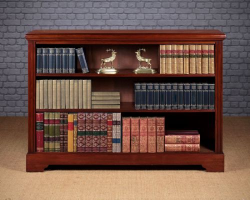 Edwardian Mahogany Bookshelves C.1910.