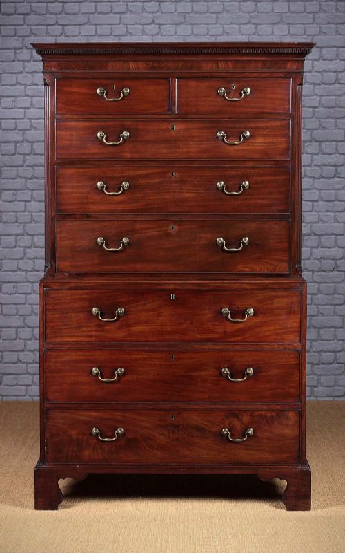 Georgian Mahogany Chest on Chest C.1820.