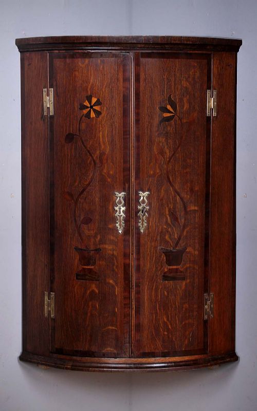 George III Oak Bow Front Corner Cupboard C.1810