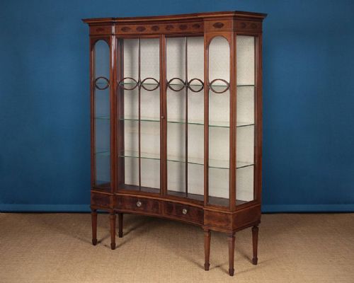Exceptional Qualitly Display Cabinet by Maple & Co. C.1905.