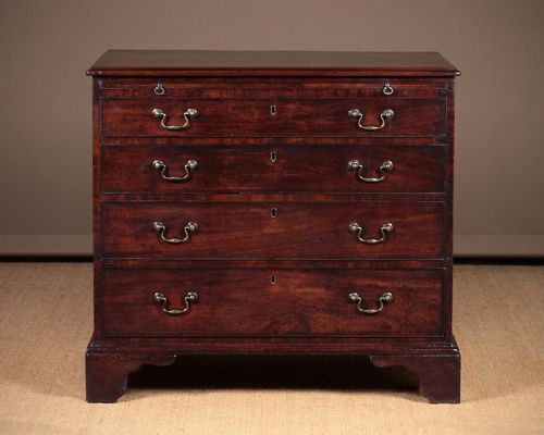 Georgian Mahogany Bachelor’s Chest C.1790.