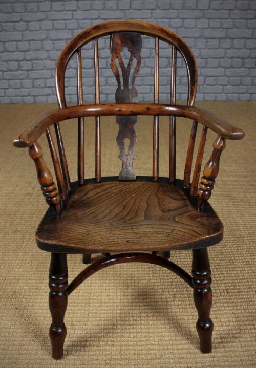 Elm & Yew Child’s Windsor Chair C.1840.